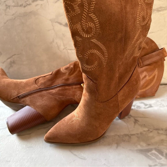 Women's Faux Suede Embroidered Knee High Cowboy Boots Size 8 Light Brown - NWOT - Picture 2 of 13